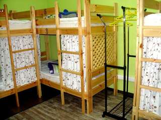 Хостелы Kip Town Hostel Grodno Гродно Спальное место на двухъярусной кровати в общем номере для мужчин и женщин-7