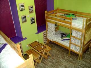Хостелы Kip Town Hostel Grodno Гродно Спальное место на двухъярусной кровати в общем номере для мужчин и женщин-8